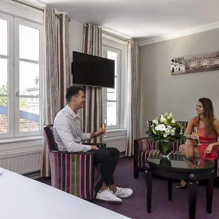 Hotel de L'univers-2